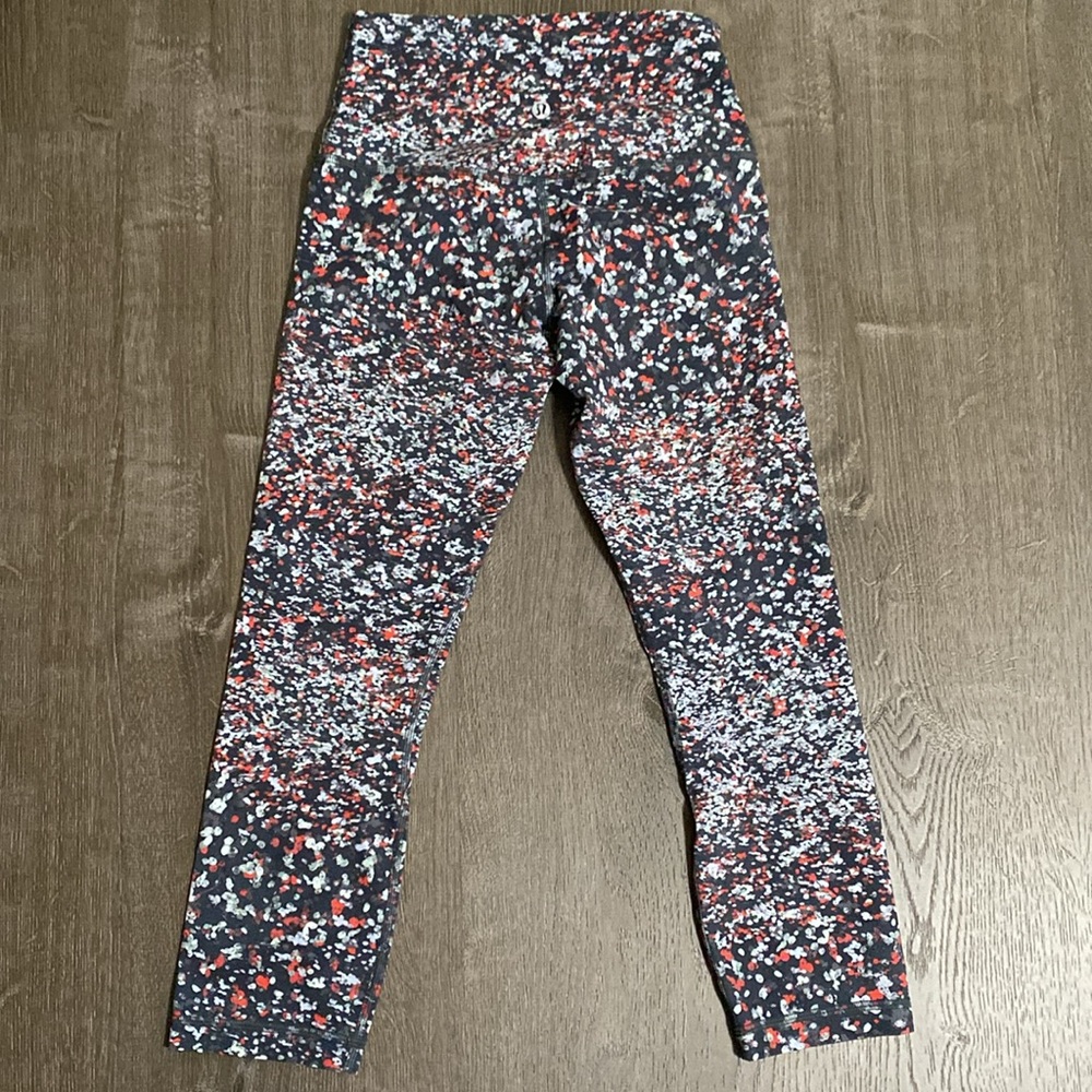 Lululemon Align Crop *21"
Water Blossom Multi Size 4 - Picture 5 of 7